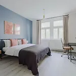Lägenhet Blueground Rostovska Str Nr Park Foodie Area Prg-28 Prag