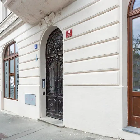Blueground Rostovska Str Nr Park Foodie Area Prg-28 * Praha