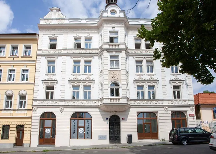 Blueground Rostovska Str Nr Park Foodie Area Prg-28 Apartmán